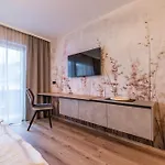 Montana Hotel