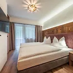 Montana Hotel
