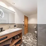Montana Hotel