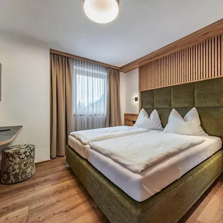 Montana Hotel 3*